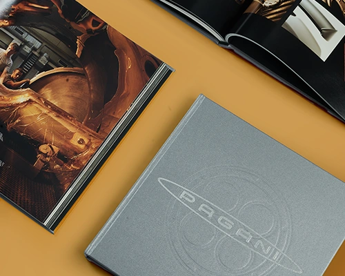 Libro rilegato a brossura con dorso quadro